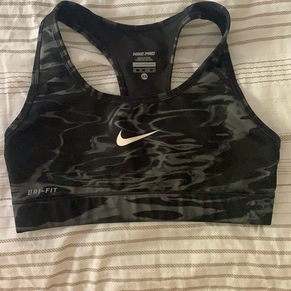 Brand new Nike pro sports bra